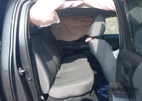 2018 Toyota Tacoma Sr5 V6 z USA, uszkodzony, nr VIN 3TMCZ5AN8JM144064